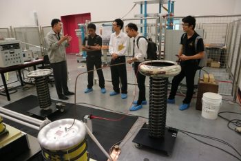 ห้องปฏิบัติการไฟฟ้าแรงดันสูง