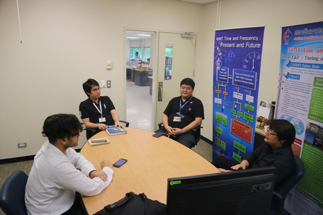 สัมภาษณ์ผู้ดูแลโครงการประเทศไทยเวลาตรง