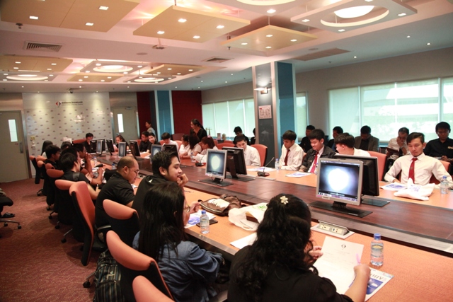 บรรยายกาศในห้องประชุม